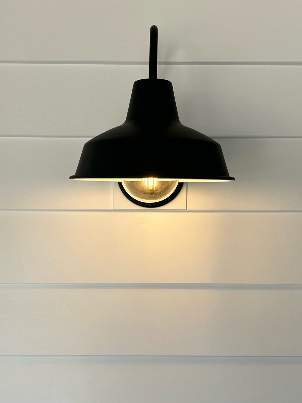 25cm Austin Cottage Wall Light in Black Ace Outdoor Rated
